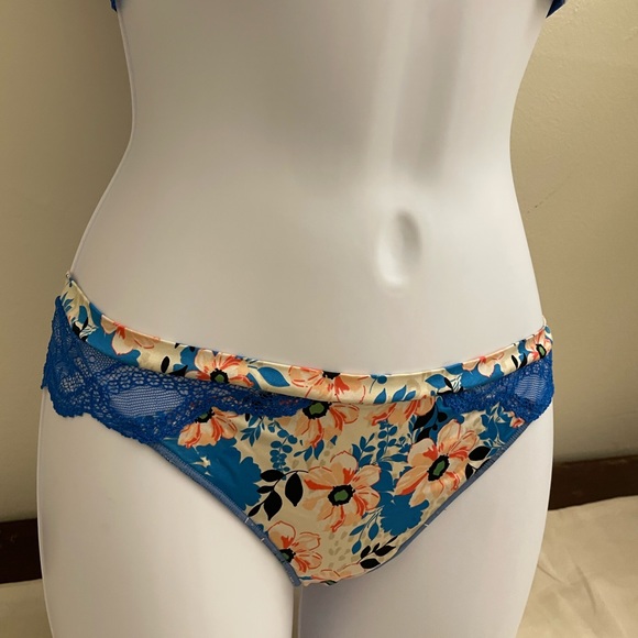 B’ tempted Floral Bra & Panty set: 34DD - Picture 5 of 5